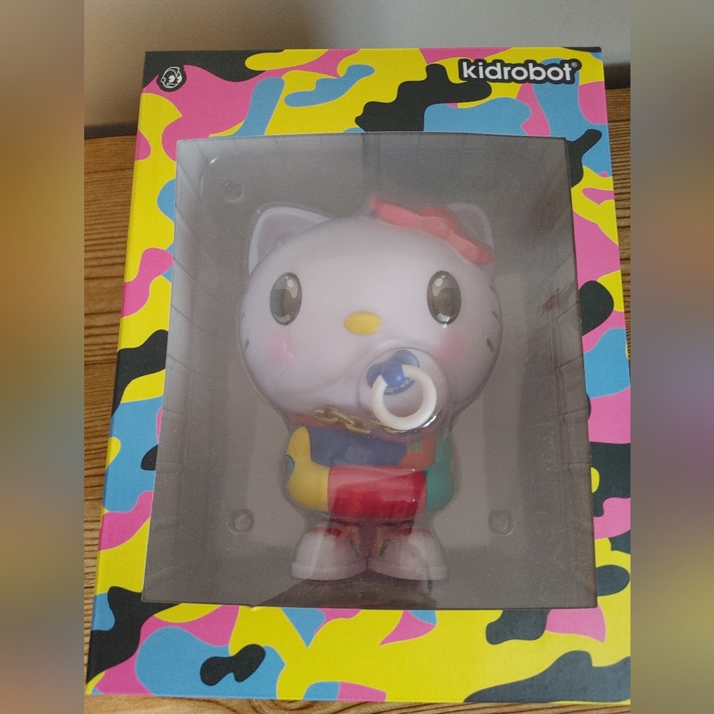 (Designer Toy) Quiccs x KidRobot Hello Kitty